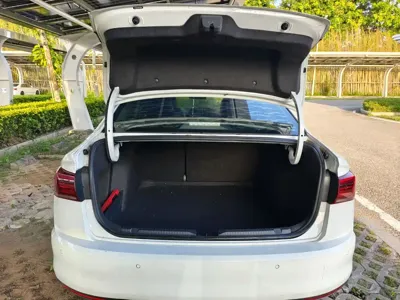 Volkswagen Bora 2019, 83000 км, за 41800 CNY - фото 18