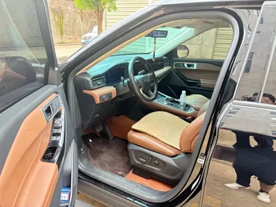 Ford Explorer 2023, 40000 км, за 189800 CNY - фото 8