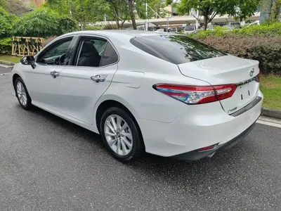 Toyota Camry 2023, 40000 км, за 116000 CNY
