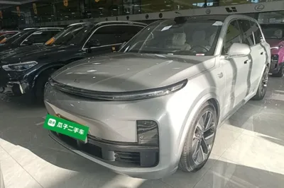 Li Auto L9 · 2022 год