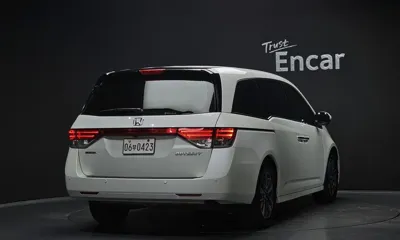 Honda Odyssey 2016, 108023 км, за 14400000 KRW