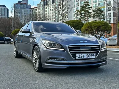 Hyundai Genesis 2015, 258572 км, за 6500000 KRW