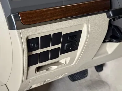 Toyota Land Cruiser 2018, 140000 км, за 468000 CNY - фото 8