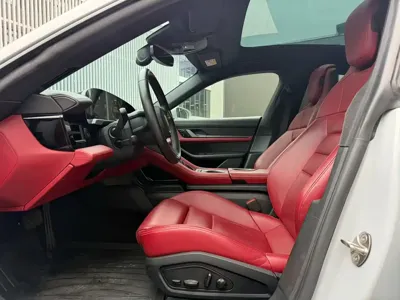 Porsche Taycan 2021, 59000 км, за 388800 CNY - фото 6