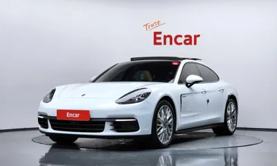 Porsche Panamera · 2018 год
