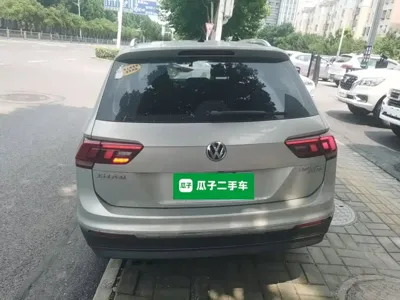 Volkswagen Tiguan L 2017, 121000 км, за 51800 CNY - фото 6
