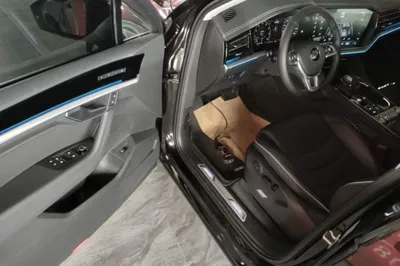 Volkswagen Touareg 2019, 132500 км, за 222103.92 CNY - фото 18