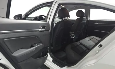 Hyundai Avante 2016, 2347 км, за 12900000 KRW - фото 26