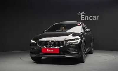 Volvo V60 2023, 45814 км, за 36800000 KRW