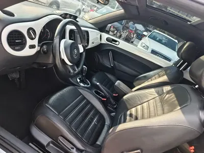 Volkswagen Beetle 2014, 78000 км, за 49800 CNY