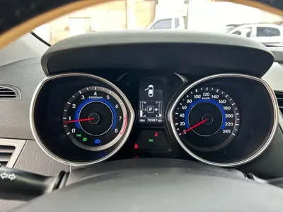 Hyundai Avante 2015, 70985 км, за 7800000 KRW - фото 6