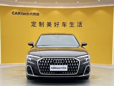 Audi A8 2023, 32000 км, за 585000 CNY - фото 2