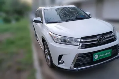 Toyota Highlander 2021, 51100 км, за 164327.56 CNY - фото 3