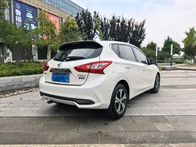 Nissan Tiida 2018, 61000 км, за 39800 CNY