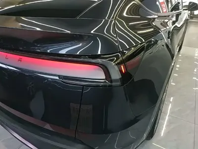 Tesla Model Y 2025, 28100 км, за 219500 CNY - фото 8