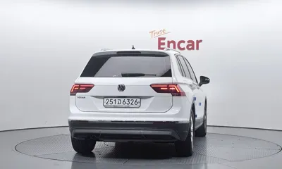Volkswagen Tiguan 2020, 56893 км, за 21300000 KRW