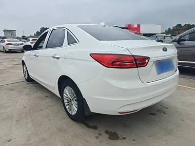 Ford Escort 2017, 124700 км, за 18000 CNY - фото 5