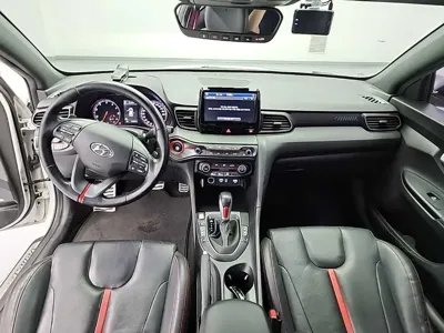 Hyundai Veloster 2018, 121073 км, за 10000000 KRW - фото 7