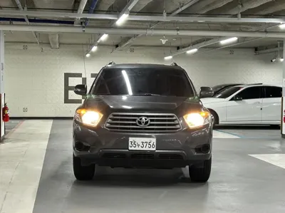 Toyota Highlander 2008, 221461 км, за 8900000 KRW
