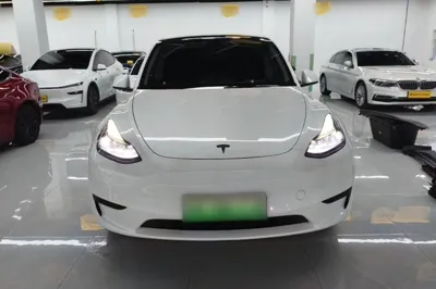 Tesla Model Y 2024, 40599 км, за 214625.49 CNY