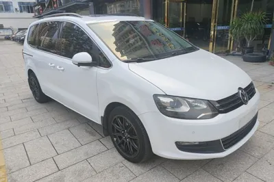 Volkswagen Sharan 2013, 90400 км, за 62489.28 CNY