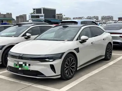 Zeekr 极氪007GT · 2025 год