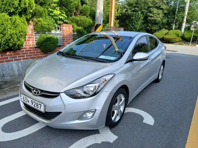 Hyundai Avante · 2012 год
