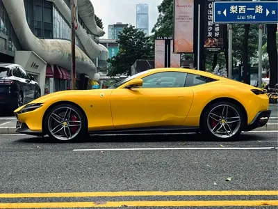 Ferrari Roma 2022, 12000 км, за 1688000 CNY