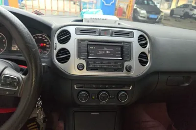 Volkswagen Tiguan 2017, 41000 км, за 53839.75 CNY - фото 13
