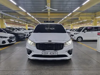 Kia Canival · 2019 год