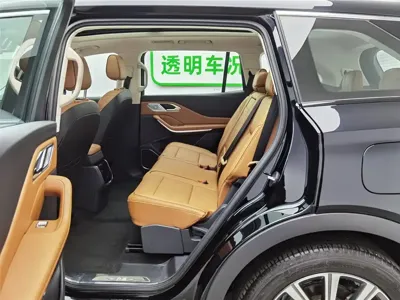 Hongqi Hongqi HS7 PHEV 2025, 14800 км, за 116800 CNY - фото 15