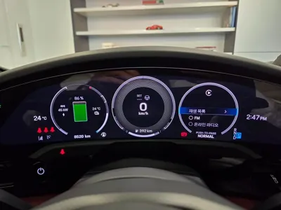 Porsche Taycan 2025, 8520 км, за 199000000 KRW - фото 8