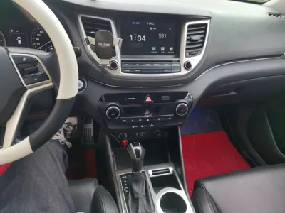 Hyundai Tucson 2015, 139100 км, за 49992.27 CNY - фото 12