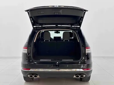 Lincoln Aviator 2021, 59800 км, за 209899 CNY - фото 9
