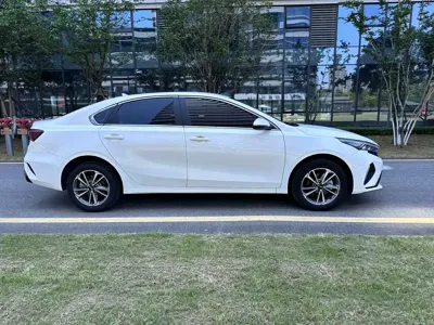 Kia K3 2023, 53000 км, за 75000 CNY
