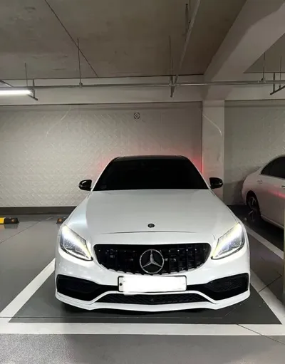 Mercedes-Benz C-Class · 2017 год