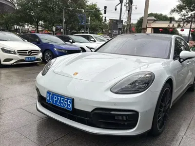 Porsche Panamera 2024, 13000 км, за 748000 CNY - фото 1