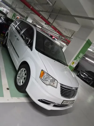 Chrysler Grand Voyager 2014, 120000 км, за 9900000 KRW - фото 2