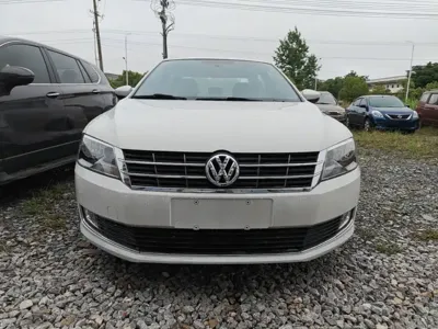 Volkswagen Lavida 2016, 65800 км, за 22799 CNY