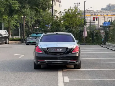 Mercedes-Benz S-Class 2019, 64000 км, за 858000 CNY