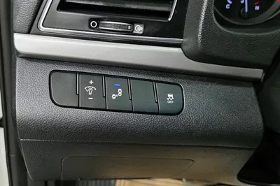 Hyundai Avante 2018, 129000 км, за 8800000 KRW - фото 20