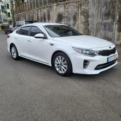 Kia K5 · 2016 год