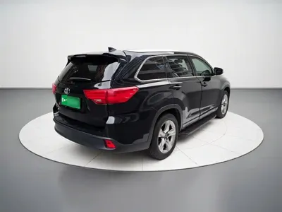 Toyota Highlander 2017, 144800 км, за 72400 CNY