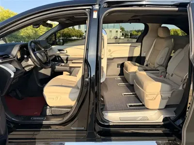 Toyota Granvia 2024, 34000 км, за 233800 CNY - фото 11