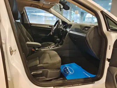 Volkswagen Golf 2020, 112000 км, за 61800 CNY - фото 8