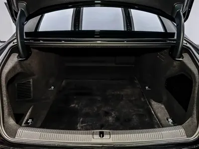 Audi A8 2022, 28000 км, за 488000 CNY - фото 6