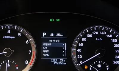 Hyundai Grandeur 2017, 197350 км, за 10000000 KRW - фото 8