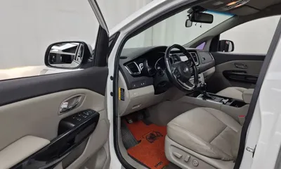 Kia Canival 2016, 157757 км, за 8500000 KRW - фото 10