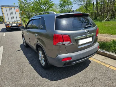 Kia Sorento 2010, 169785 км, за 100000000 KRW