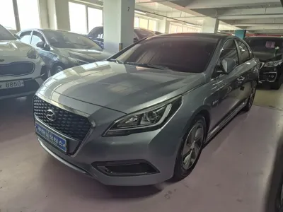 Hyundai Sonata · 2016 год